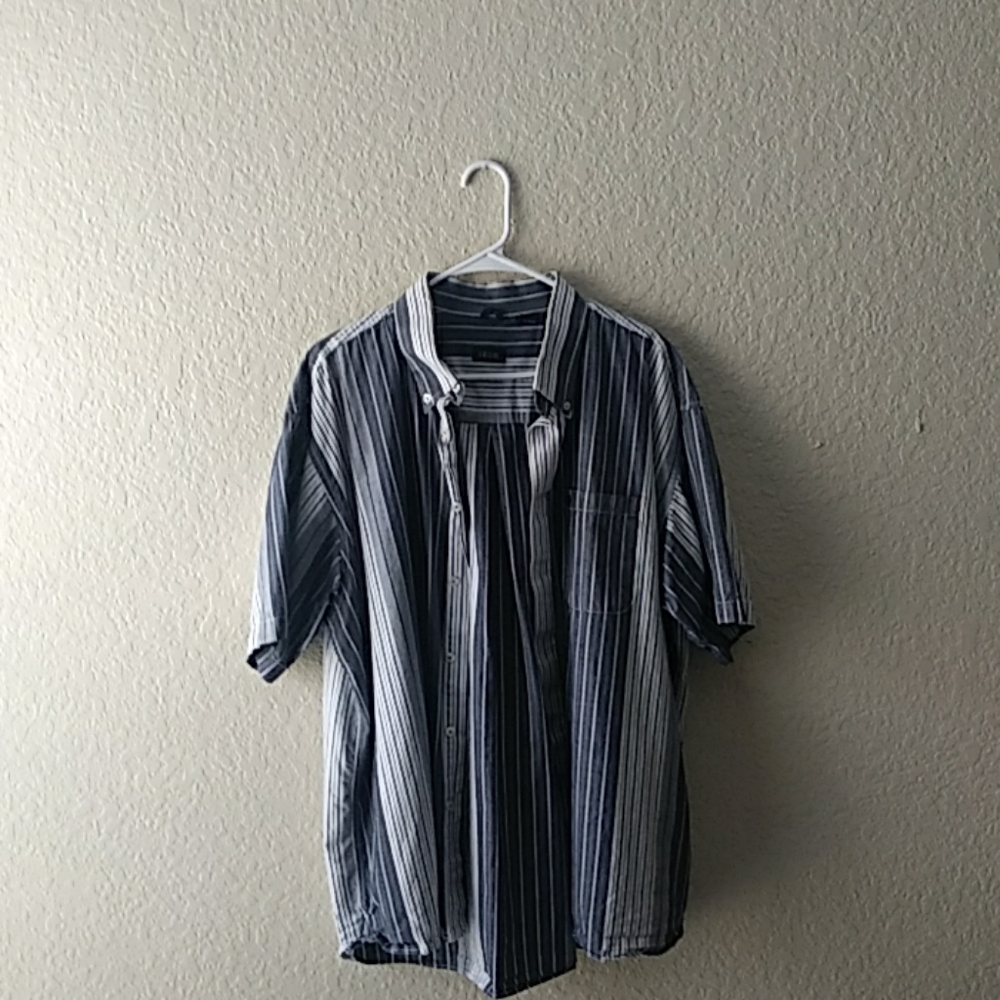 Shirt - Picture 3 of 3